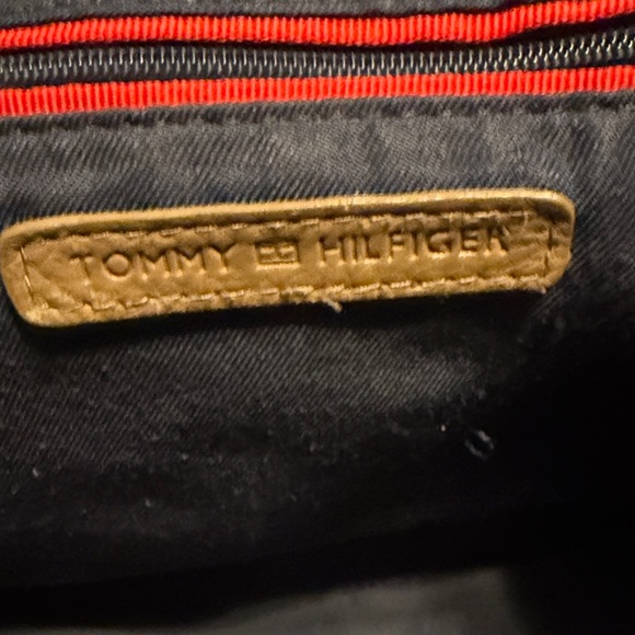 Tommy Hilfiger Tote (Well Loved) - Picture 12 of 13